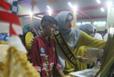HAN 2026, Pemkab Mojokerto Salurkan Beasiswa Rp421,7 Juta untuk 250 Siswa dan Luncurkan Dua Buku Literasi