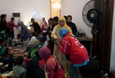 Ribuan Warga Surabaya dan Sekitarnya Antusias Hadiri 'Riyayan' di Kediaman Gubernur Jatim Khofifah