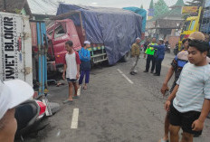 Laka Beruntun Libatkan Tiga Truk dan Motor di Mojokerto, Diduga Sopir Mengantuk