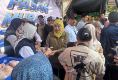 Selisih Rp4 Ribu, Pasar Murah Pemprov Jatim Bantu Warga Mojoanyar Hemat Belanja