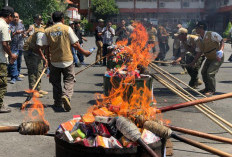 Sebanyak 11,1 Juta Batang Rokok Ilegal Senilai Rp16,6 Miliar di Mojokerto Dimusnahkan