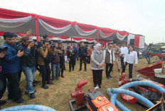Antisipasi Kemarau Panjang, Petani Mojokerto Dapat 7 Alsintan dari Pemprov Jatim