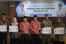  Sebanyak 931 orang Guru SD-SMP Swasta di Wilayah Kabupaten Mojokerto Peroleh Insentif Rp 1,3 Miliar 