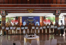 Pemkab Mojokerto Anugerahi 22 Penghargaan untuk Perangkat Daerah