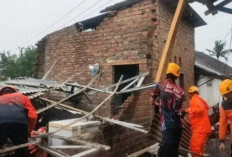 Dua Kecamatan di Bondowoso Diterjang Hujan Angin, 12 Rumah di Empat Desa Rusak