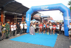 Peserta Heritage Fun Run Tumbang di Kilometer 3, Ribuan Pelari Meriahkan HUT ke-733 Kabupaten Mojokerto
