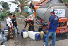 Terdampak Kekeringan, GP Ansor Kutorejo Bantu Droping 20.000 Liter Air Bersih untuk Warga Kunjorowesi Mojokert