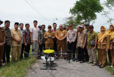 Pacu Produktivitas Pertanian, Poktan di Mojokerto Dapat Bantuan Empat Drone Sprayer