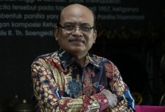 Greenhouse Berhantu, Lampu Menyala Sendiri, dan Penjaga pun Kabur