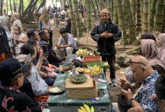 Di Pasar Keramat, Wamen PPPA dan Bupati Diwaduli tentang Lingkungan