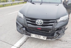Diduga Sopir mengantuk, Fortuner Tabrak Guardrail di Tol Jombang - Mojokerto