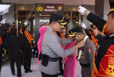 Farewell Parade Polres Mojokerto, AKBP Andi Yudha Serahkan Estafet Kepemimpinan ke AKBP Erik Prakasa