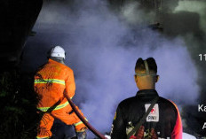 Lahan Rongsokan dan Tungku Tahu Terbakar di Jatirejo, Api Diduga Berasal dari Bara Sisa Produksi