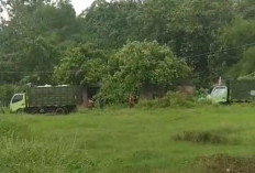 Terekam Kamera, Pembuangan Limbah B3 di Perumahan Trowulan Mojokerto, Warga Minta DLH Turun Tangan