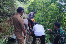 Jenazah Bayi Perempuan di Tas Ransel Tahura Pacet Mojokerto Dikebumikan