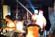 Home Industri Mebel di Mojokerto Terbakar, Dua Unit PMK Dikerahkan