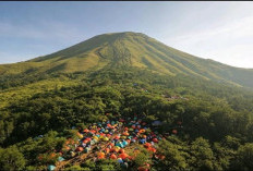Mengejar Matahari di Penanggungan, Gunung Ramah Pemula yang Menyimpan Jejak Majapahit