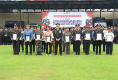 Hari Pahlawan, Polres Mojokerto Kota Berikan Penghargaan Pada Warga dan Personel 